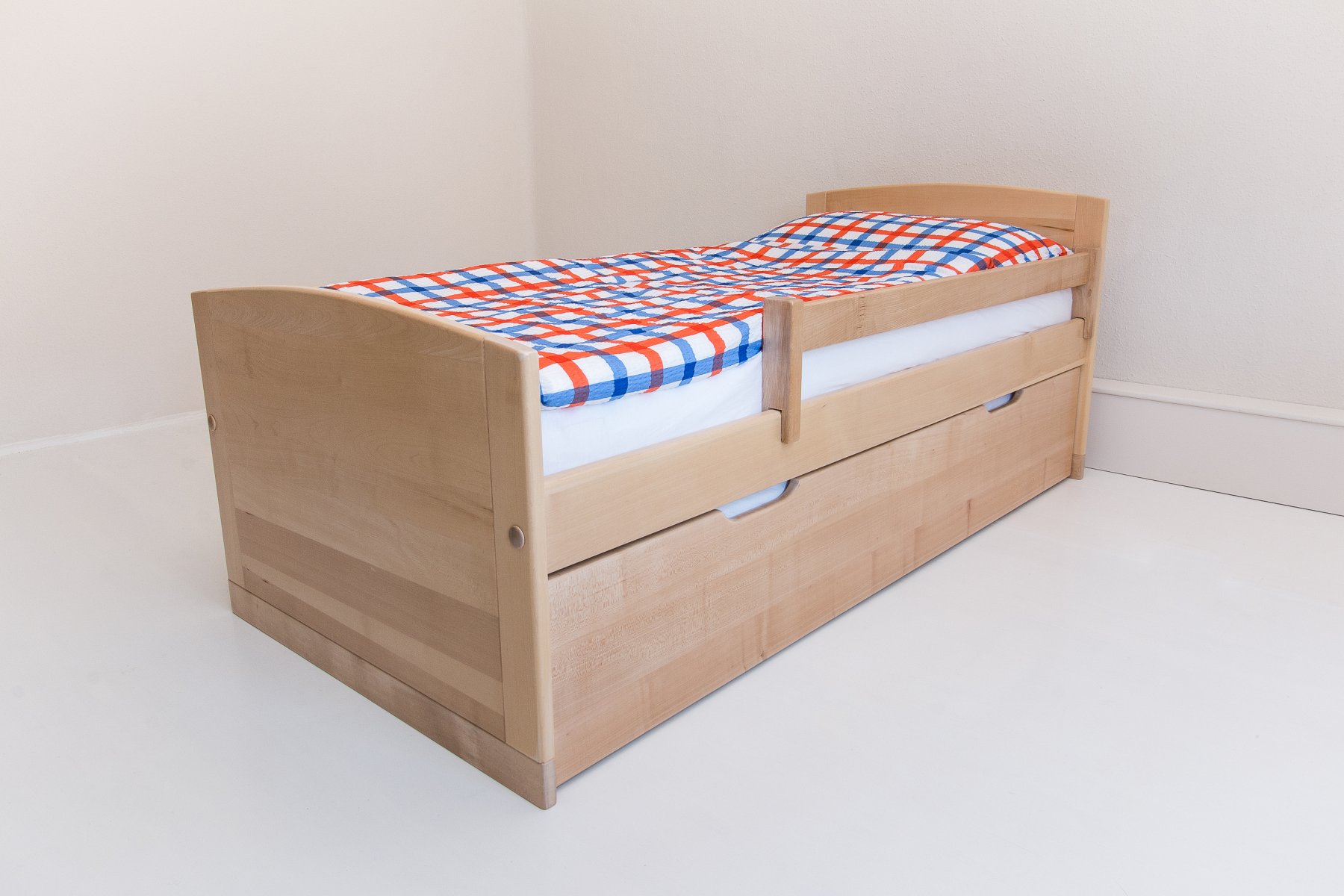 Bátor gyerekágy natúr lakkozott juharfa - vendégággyal